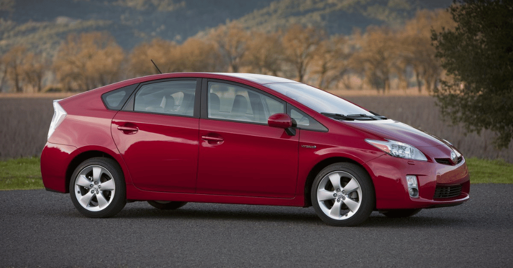 3 used compacts for excellent gas efficiency - toyota prius